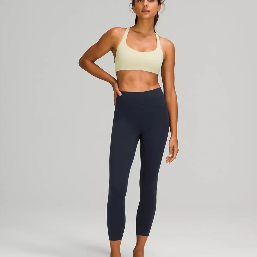 InStill High-Rise Tight 25" Lululemon new with tag - Picture 2 of 4